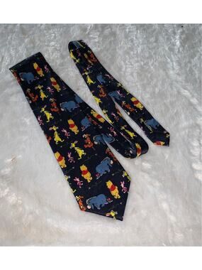 Pooh bear and friends tie Tigger rabbit vintage